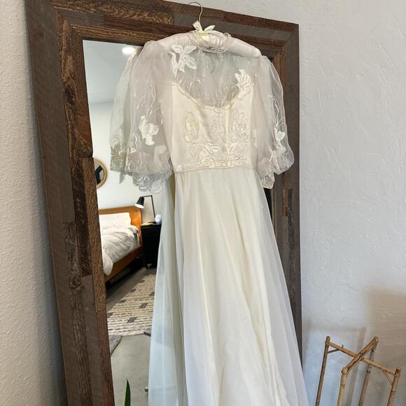 Women's Small Gown Cream Chiffon 1970s Edwardian 1900s A-Line Bridal Gown - Picture 4 of 6